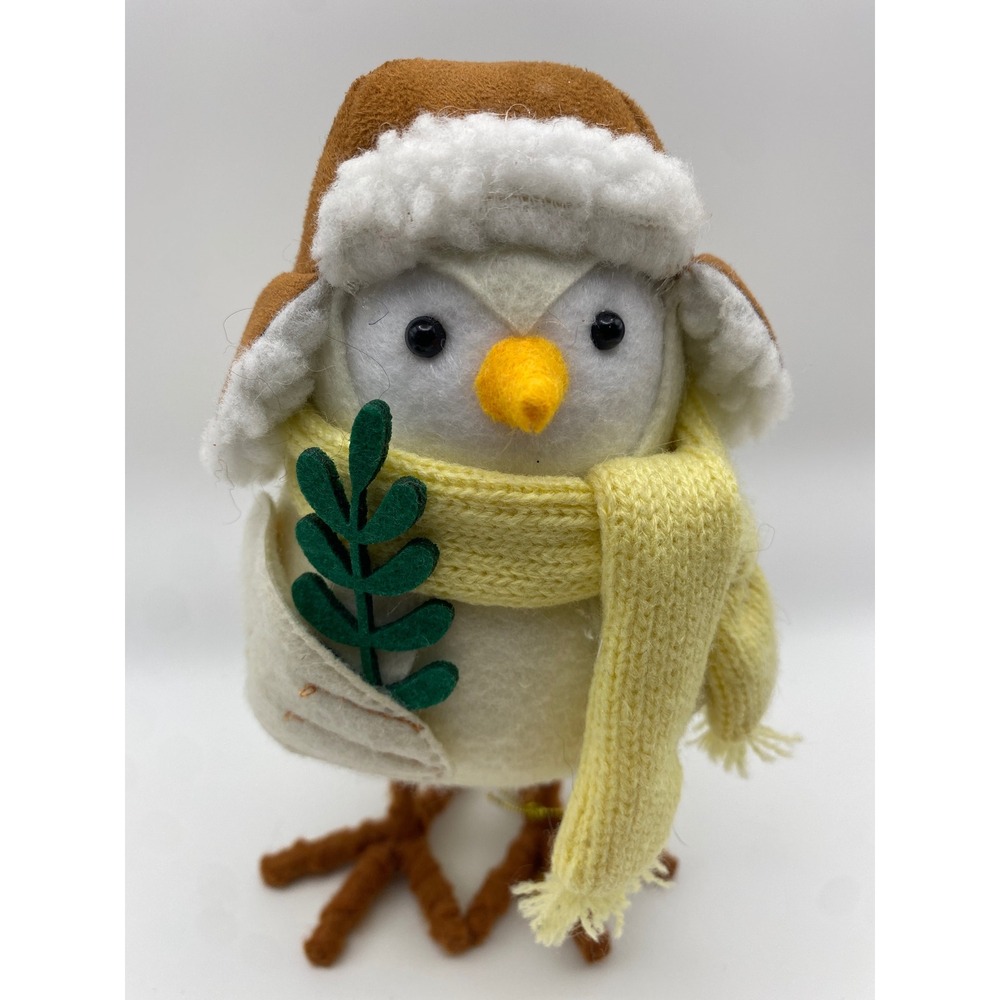 Adorable Felt‎ Bird Figurine with Winter Hat Scarf and 2023 Tag